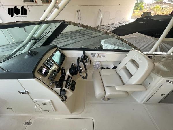  Boston Whaler 270 Vantage 2015