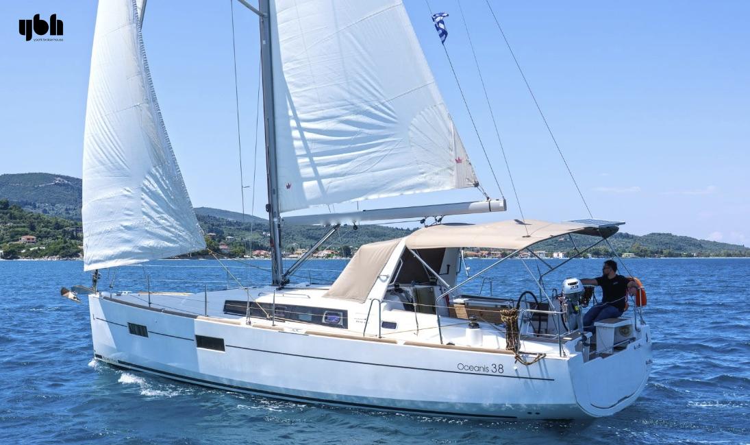 Beneteau Oceanis 38 2015 for sale