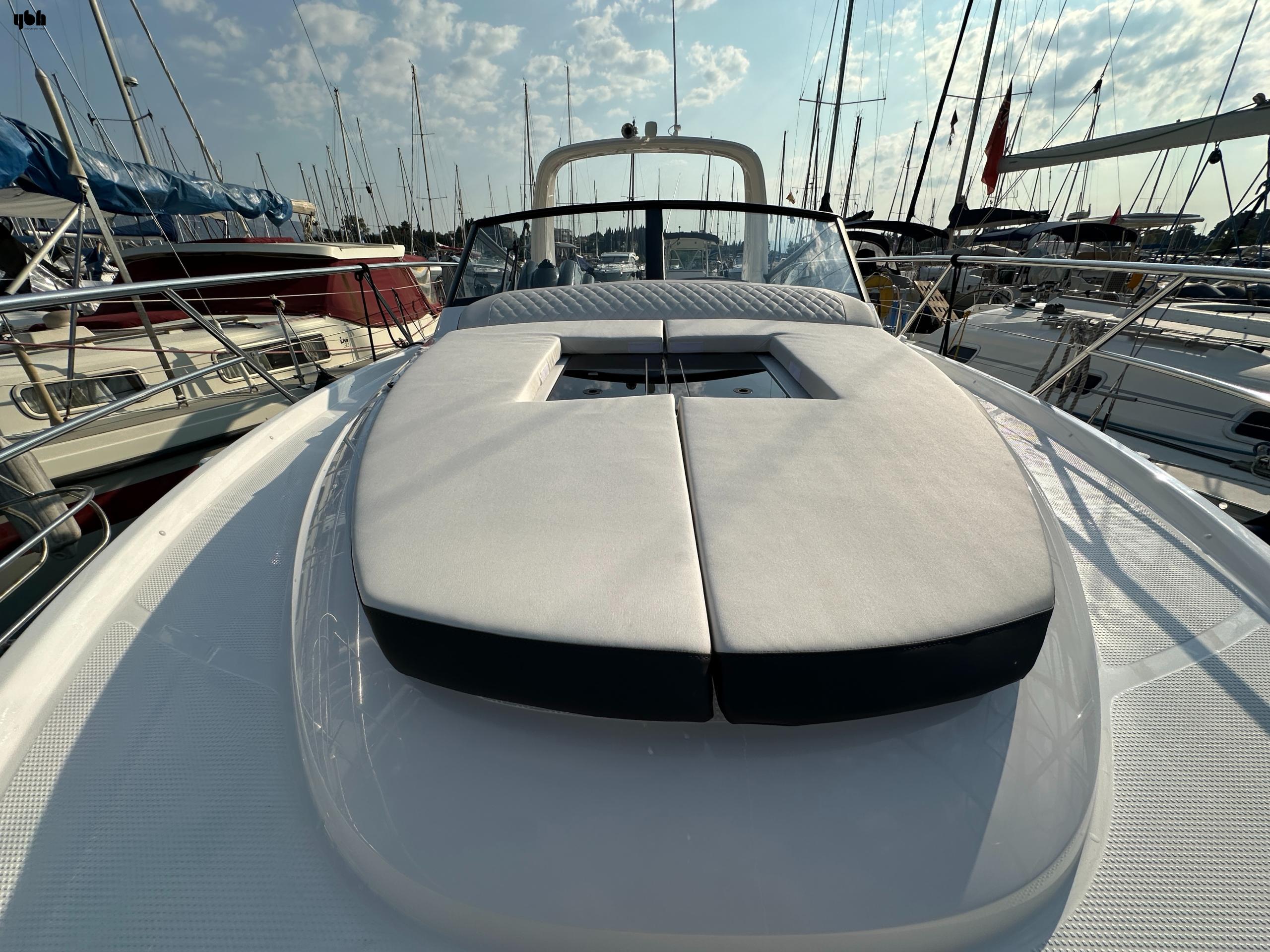 Bavaria S30 Open 2023 for sale