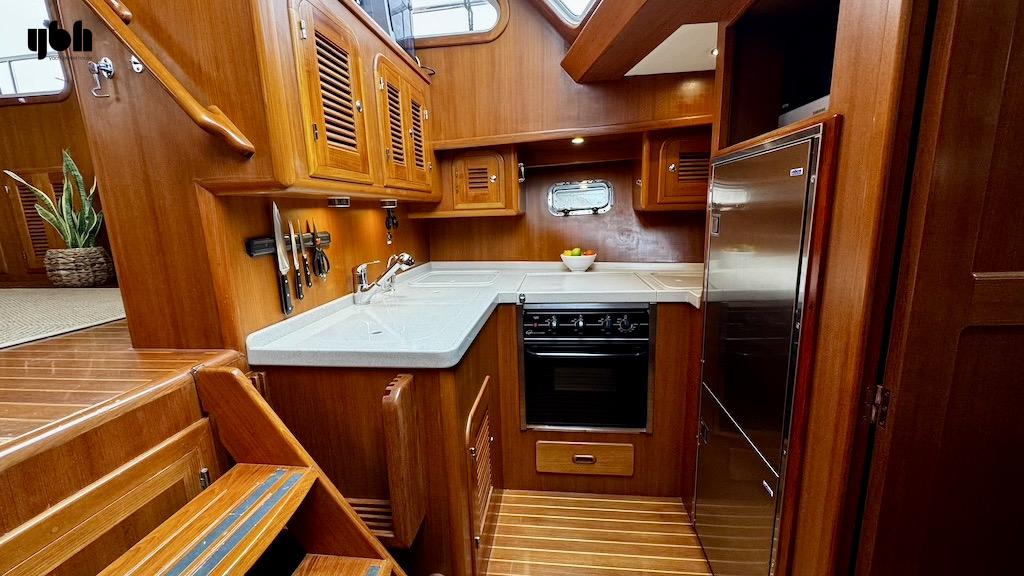 Adagio 44 Sundeck LBC 2009 For Sale