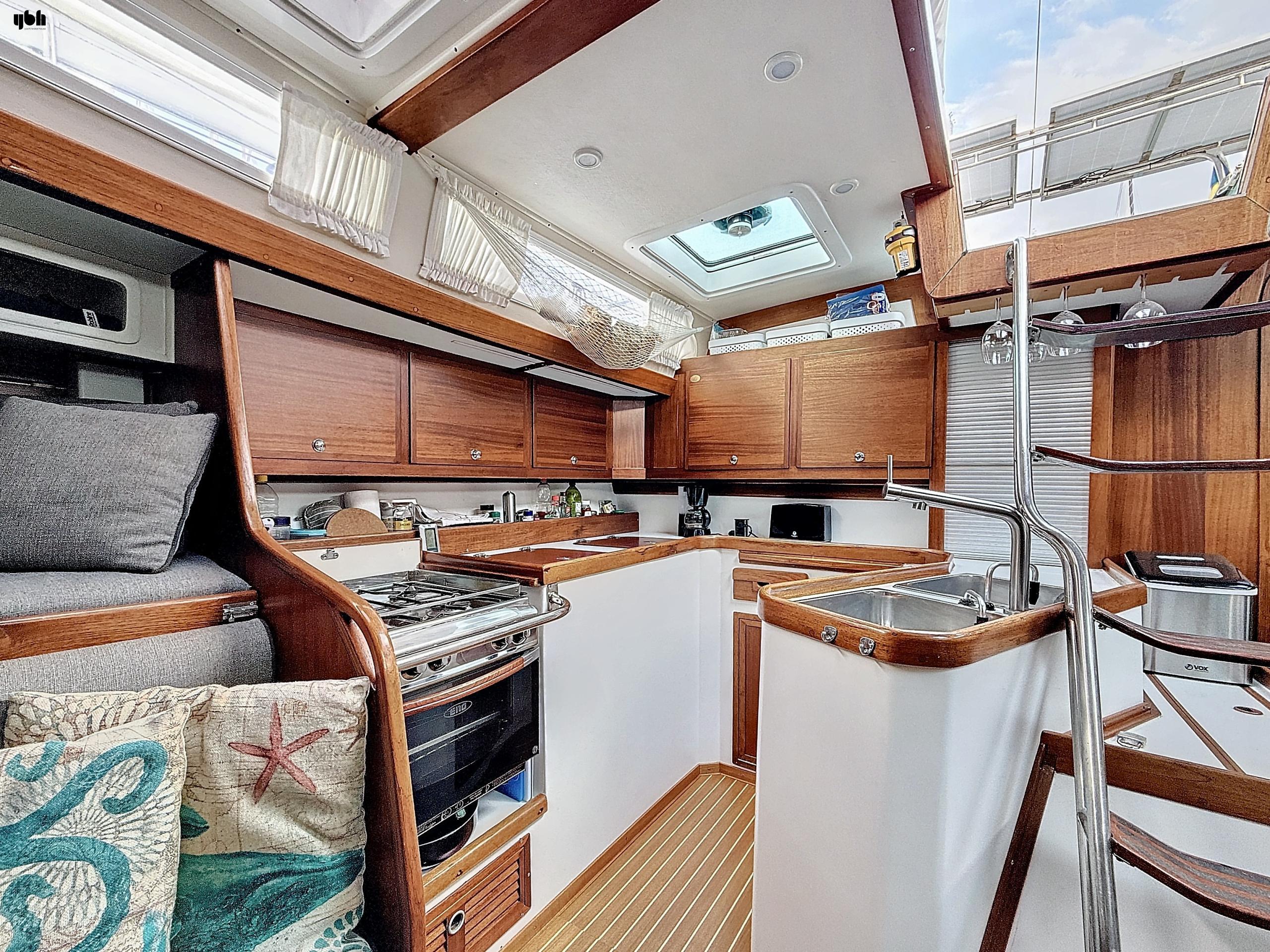 Holiday 47 1988 for sale