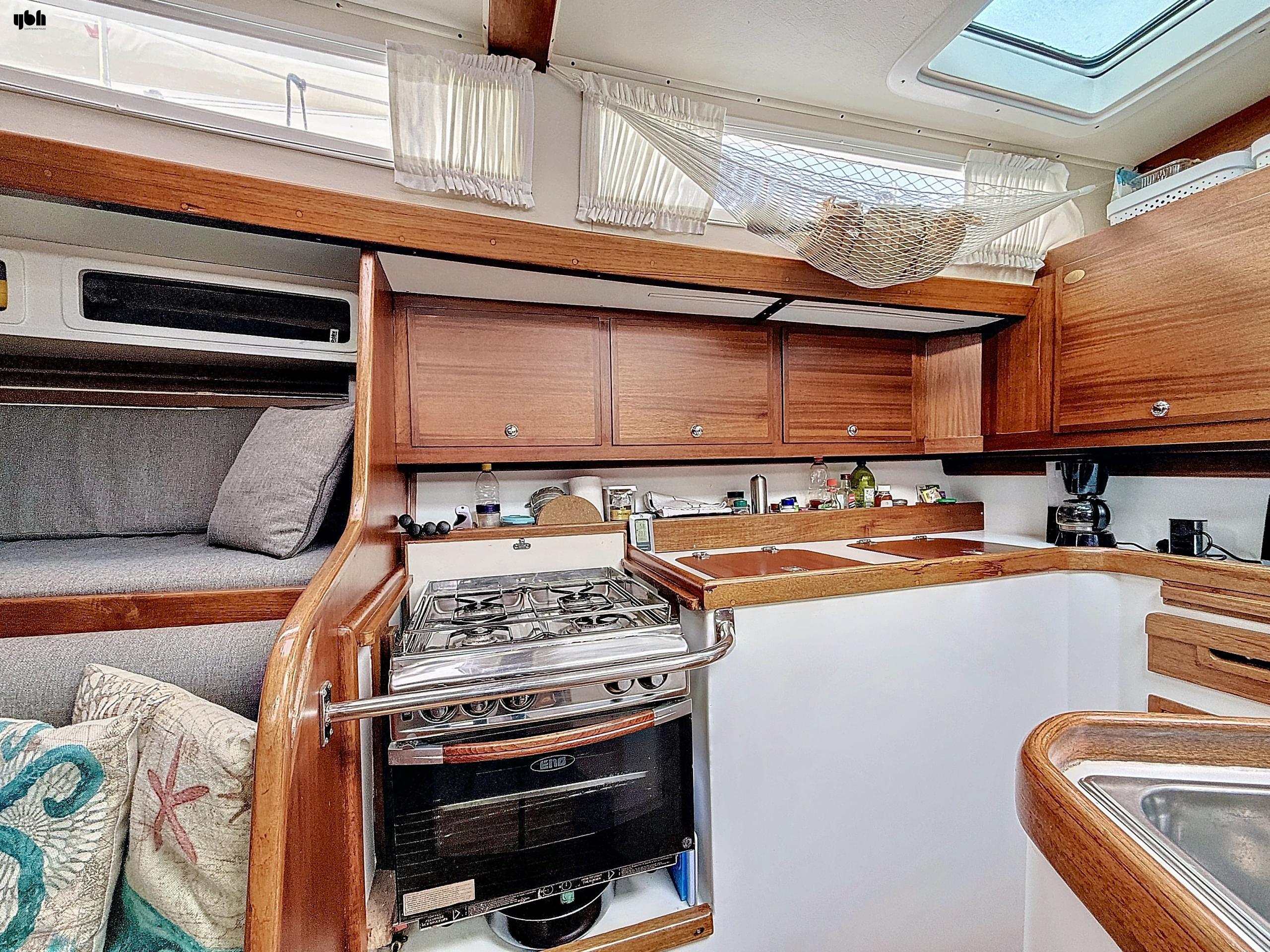 Holiday 47 1988 for sale