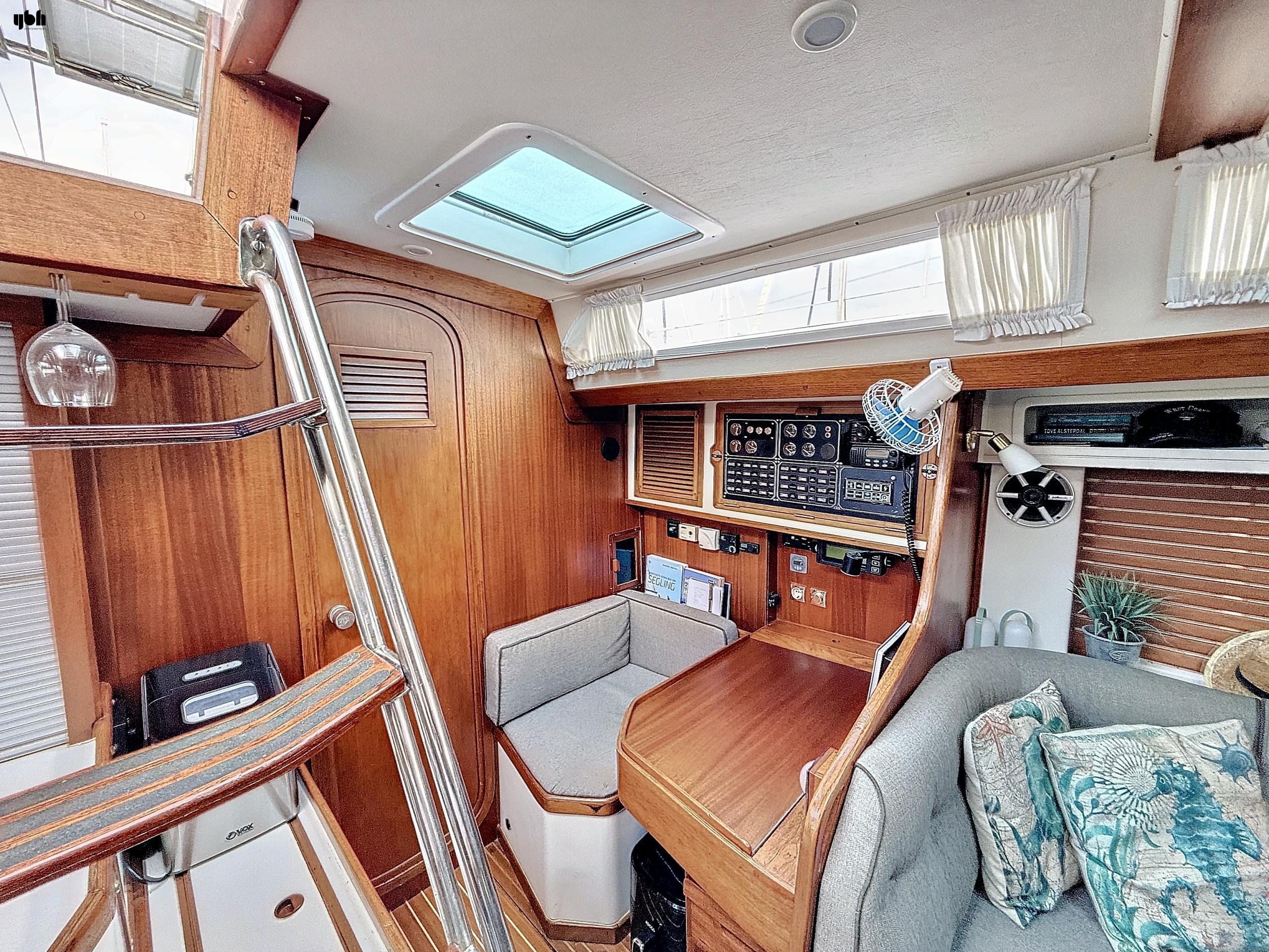 Holiday 47 1988 for sale